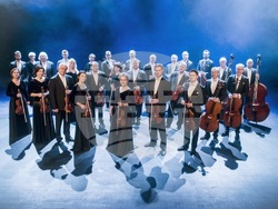 Сергей Крилов пристига начело на Литовския камерен оркестър. Снимка: Организаторите на събитието