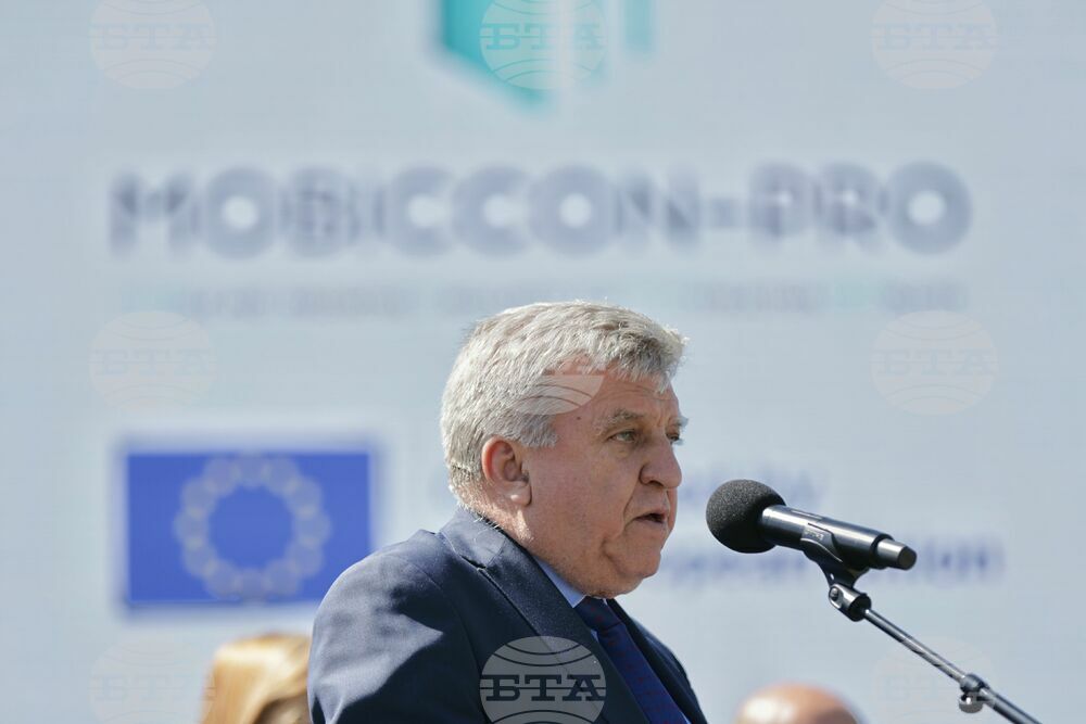 Проект за рециклиране на строителни отпадъци - откриване - Манол Генов