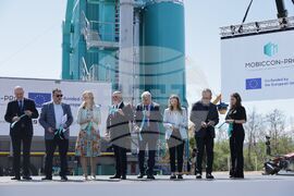 Проект за рециклиране на строителни отпадъци - откриване
