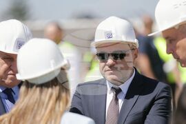 Проект за рециклиране на строителни отпадъци - откриване