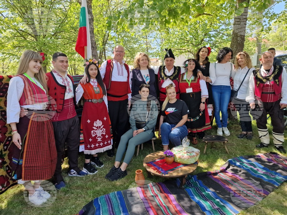 Село Средногорово - фолклорен събор