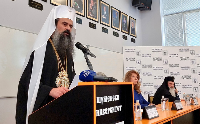 Patriarch Daniil Speaks at Academic Session in Shumen University 