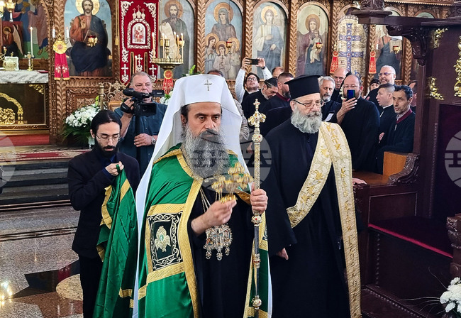 Шумен - патриарх Даниил - молебен