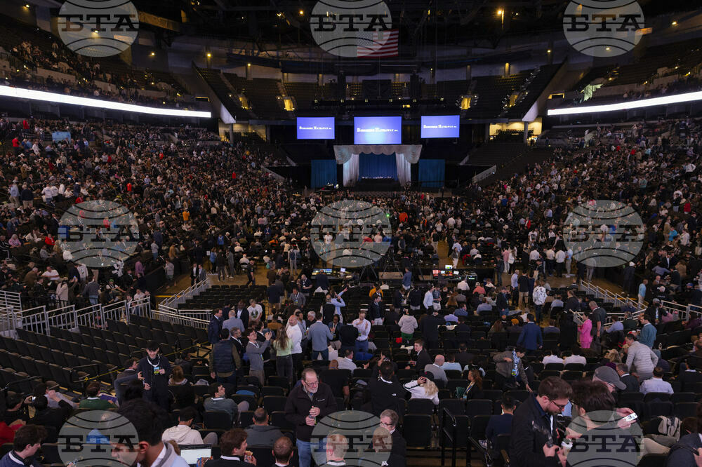 Berkshire Hathaway Shareholders