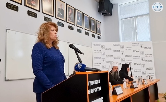 Българистиката трябва отново да върне подобаващото ѝ място в световната наука, каза вицепрезидентът Илияна Йотова