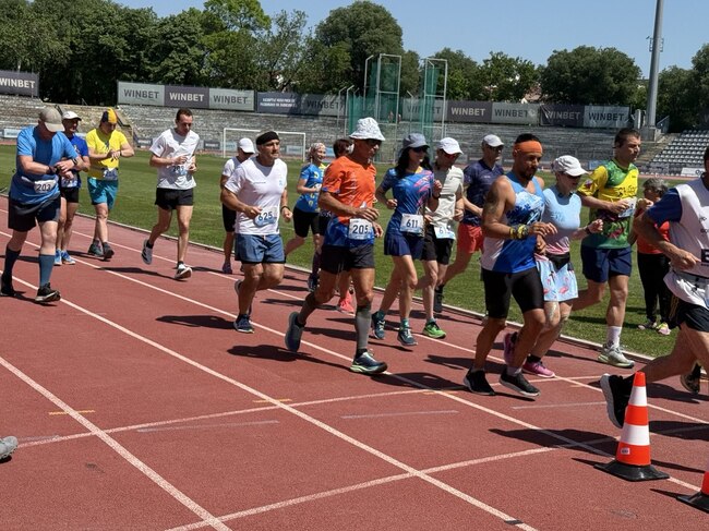 В Русе започна единственият в страната 24-часов маратон в градски условия
