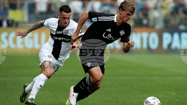 Комо е отказал офертата на Тотнъм от 40 милиона евро за аржентинския халф Нико Пас