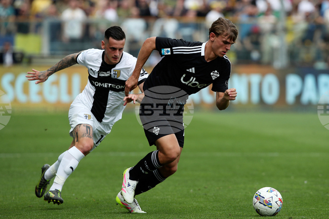 Комо е отказал офертата на Тотнъм от 40 милиона евро за аржентинския халф Нико Пас