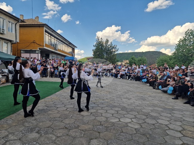Възпоменателен митинг-събор се състоя в село Крепча