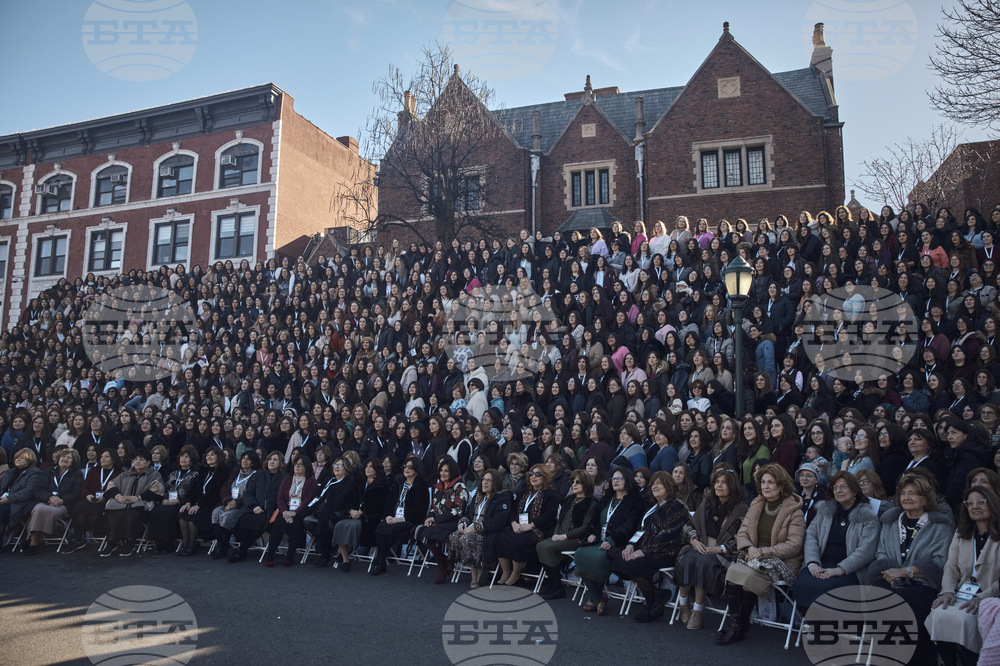 Шофьор се вряза във входа на еврейски център в Ню Йорк, няма ранени