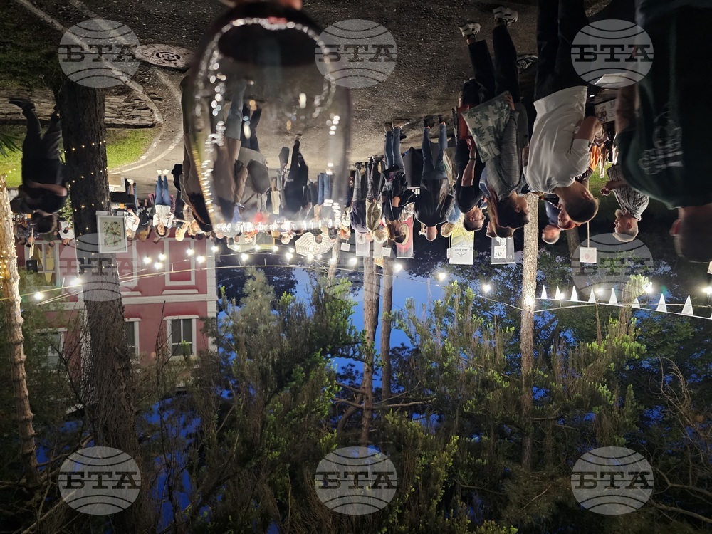  Вино от 23 мазета, локална кухня, джаз и рок имаше през последните два дни на фестивала „ Винофрения “ в Русе 