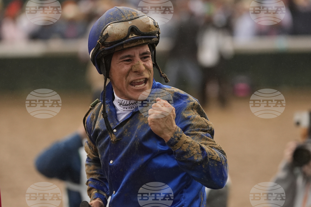 APTOPIX Kentucky Derby Horse Racing