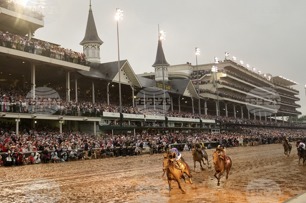 APTOPIX Kentucky Derby Horse Racing