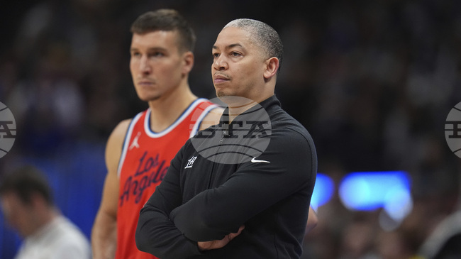 Треньорът на Лос Анджелис Клипърс Тайрън Лу към Богдан Богданович: "Няма да се откажем от теб по никакъв начин"