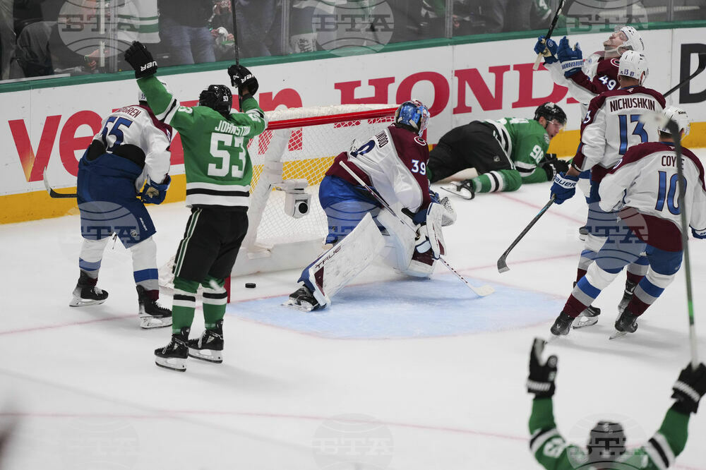 APTOPIX Avalanche Stars Hockey