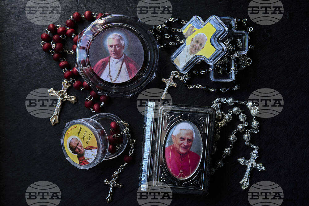 Vatican Conclave Souvenirs Photo Gallery
