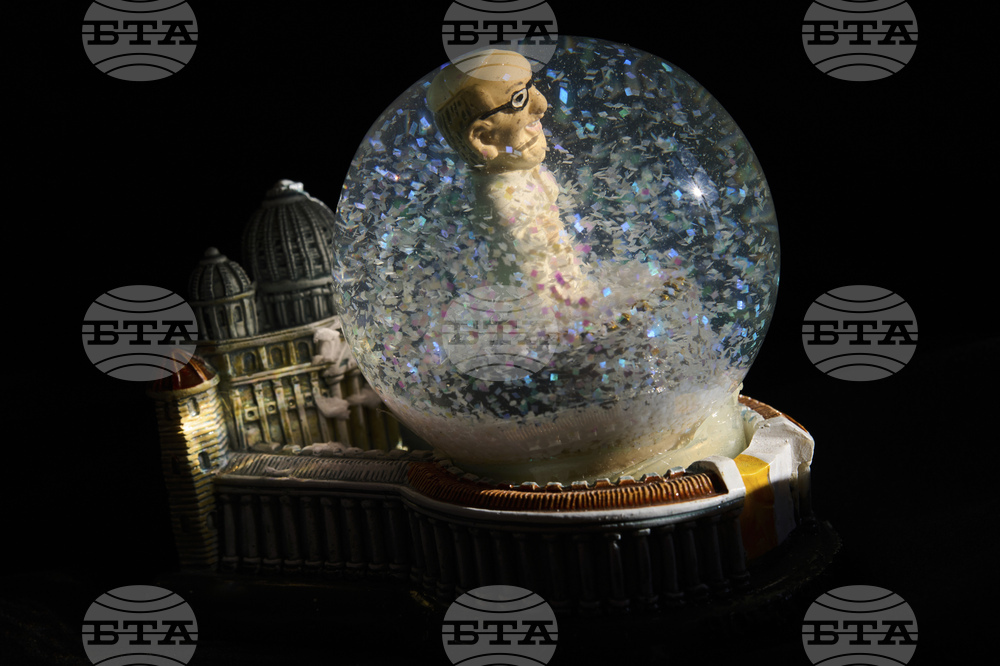Vatican Conclave Souvenirs Photo Gallery