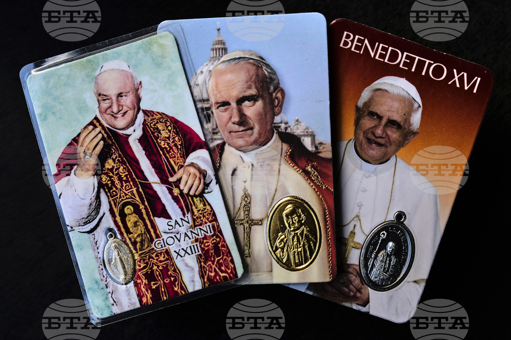 Vatican Conclave Souvenirs Photo Gallery