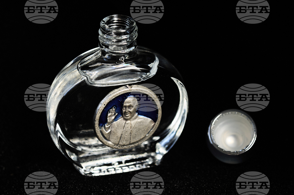 Vatican Conclave Souvenirs Photo Gallery