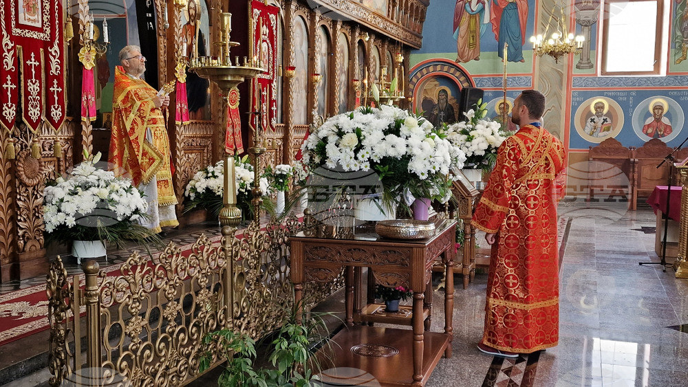 Шумен - отец Красимир - литургия