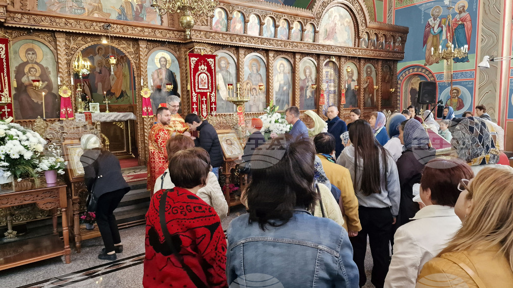 Шумен - отец Красимир - литургия