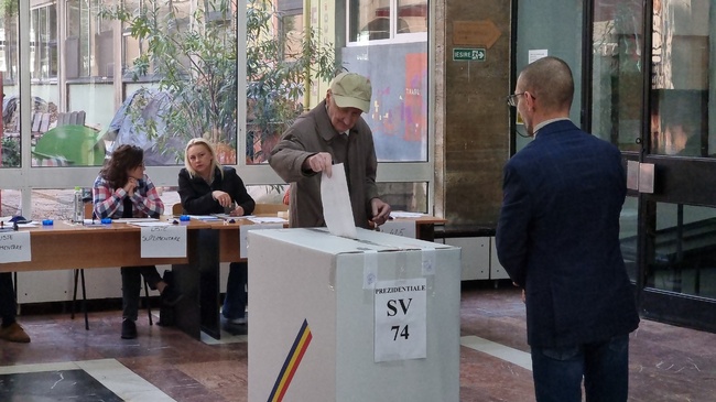 Избирателната активност на първия тур на президентските избори в Румъния към 11:00 ч. е 14,58 процента