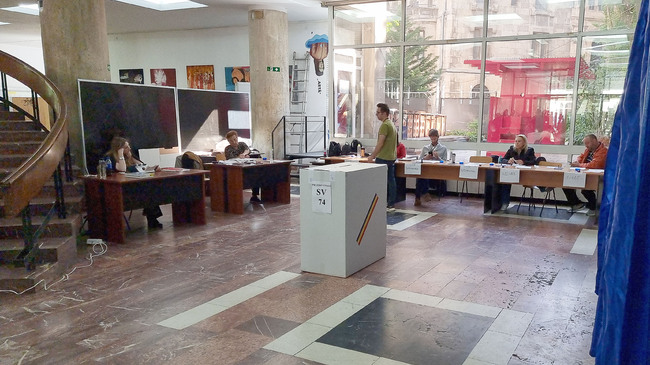 Romanians Vote for President