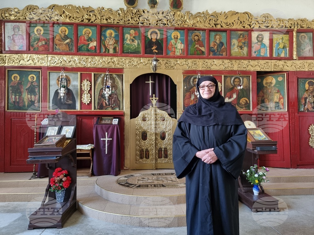 Манастирът "Св. Петка" в пернишкия квартал "Калкас" се възражда за нов духовен живот