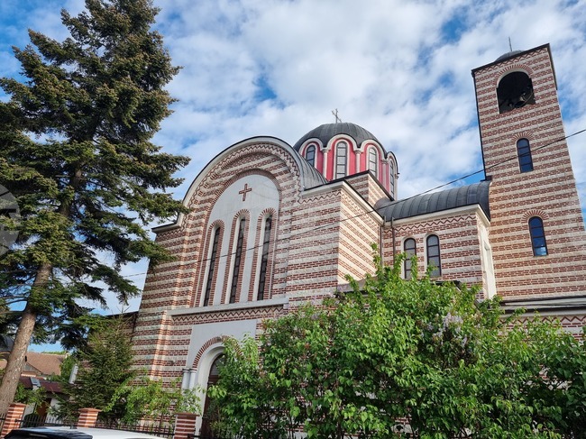 Църковния си празник ще отбележи храм-паметникът "Св. великомъченик Георги Победоносец" в Брезник