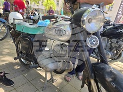 Ловеч - автомобили - ретро парад