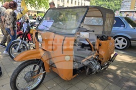 Ловеч - автомобили - ретро парад