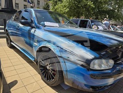 Ловеч - автомобили - ретро парад