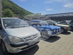 Ловеч - автомобили - ретро парад