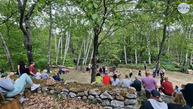 Фестивалът „Да пуснем корени в Златоград“ се състоя на връх Костадин на границата край Златоград