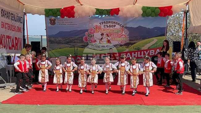 „Герлово пее и танцува“ ще събере в село Ябланово жители и гости в началото на май, съобщиха от Община Котел