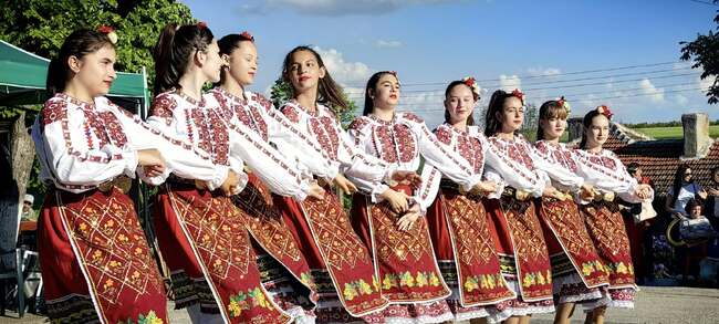 Божурово блесна с празнични събития и културни традиции: От спортни предизвикателства до фолклорни чудеса
