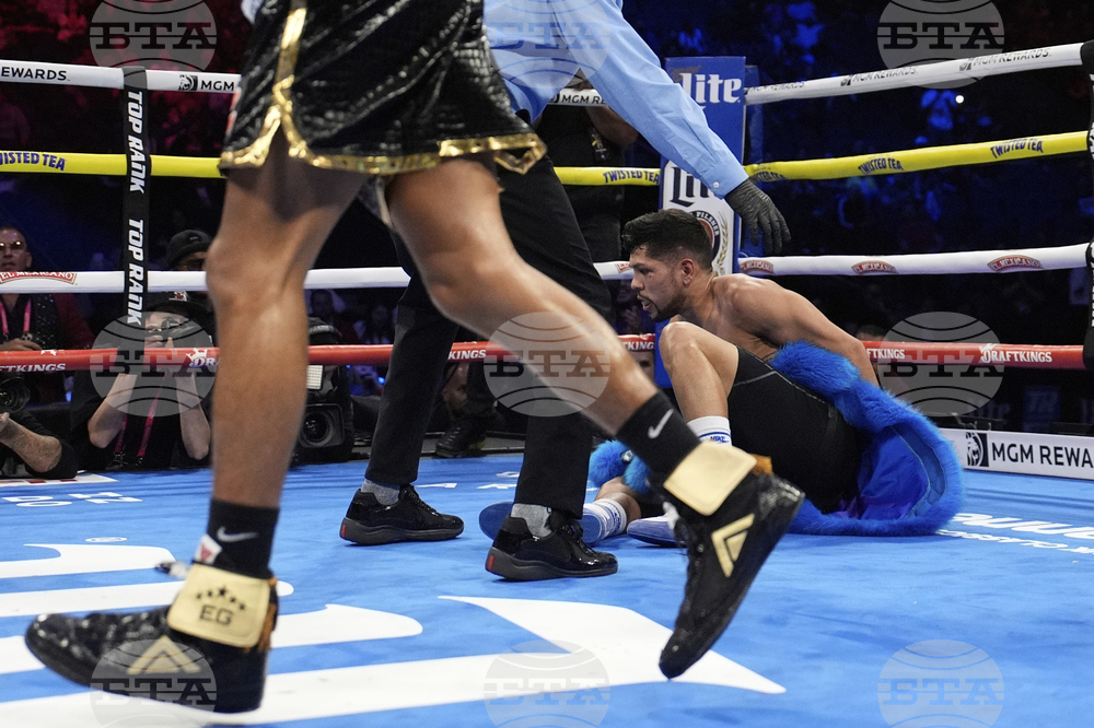 Leon Vargas Boxing