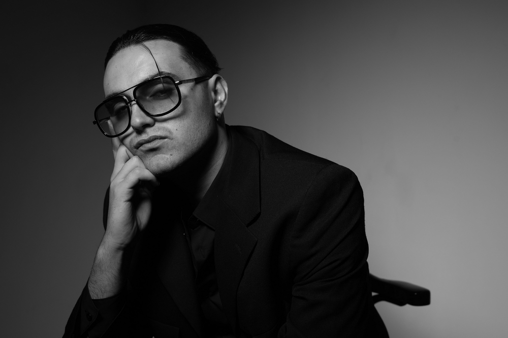 Традициите са жива сила, които ни учат на уважение към корените, казва създателят на документалния филм „Хъдреллез – духът на пролетта“