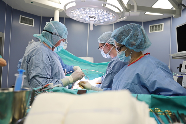 Мъж на 49 г. получи шанс за живот след чернодробна трансплантация във Военномедицинската академия 