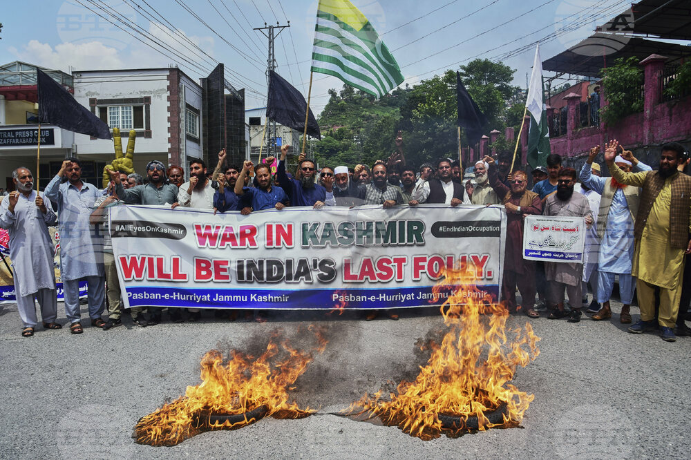 Pakistan India