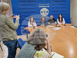 Национален пресклуб на БТА Шумен - благотворителна изложба - СУ „Сава Доброплодни"