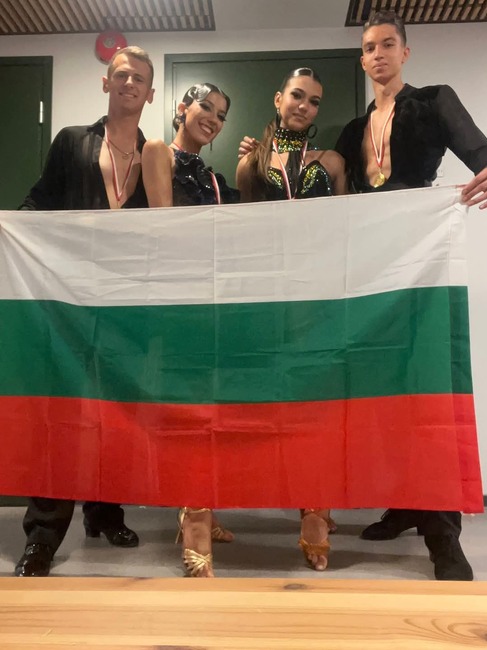 Три златни медала за България от турнир по спортни танци в Талин