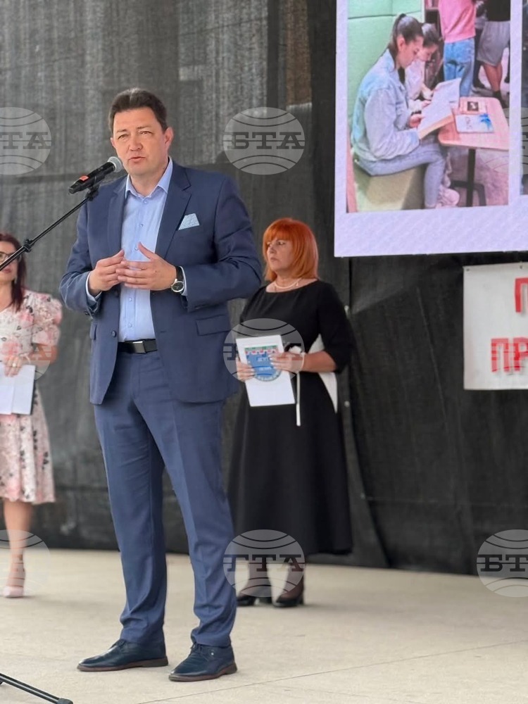  В ПГИТ „Проф. д-р Асен Златаров“ се подготвят кадри на високо ниво, съобразено с търсенето, каза кметът на Петрич Димитър Бръчков