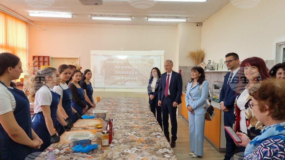 Пазарджик - Красимир Вълчев - училища - посещение