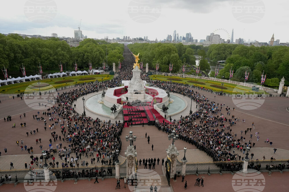 Britain VE Day Parade