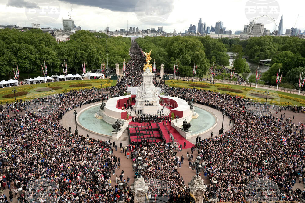 Britain VE Day Parade