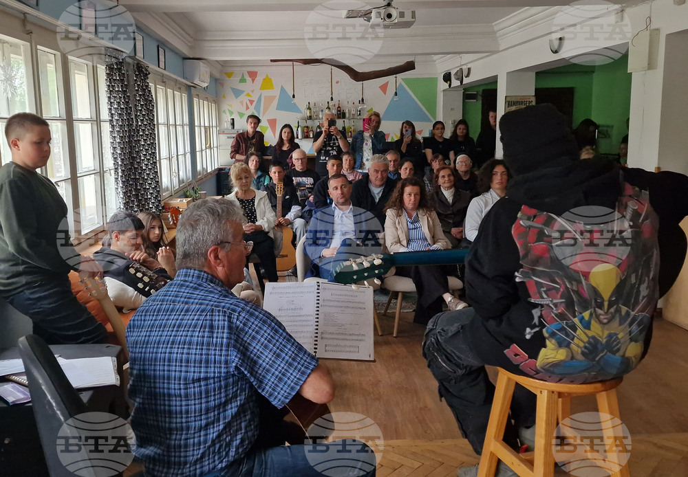 Самоков - китарен ансамбъл "Акустика" - концерт