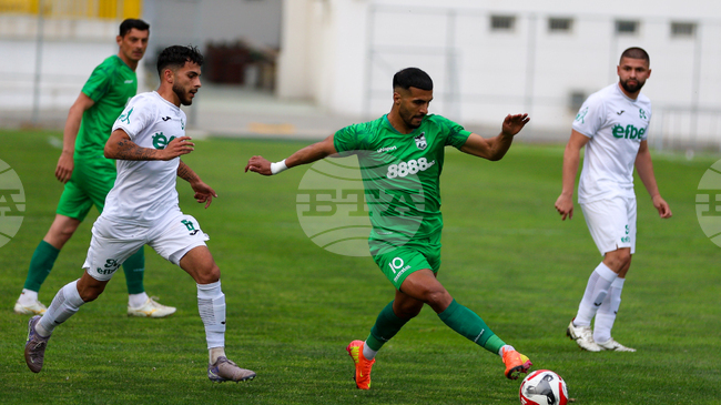 След две късни дузпи Янтра (Габрово) измъкна точка от гостуването си на Пирин (Благоевград) във Втора лига