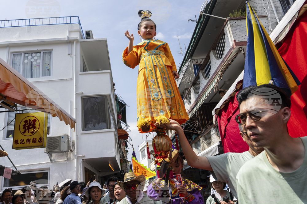 Hong Kong Bun Festival Photo Gallery