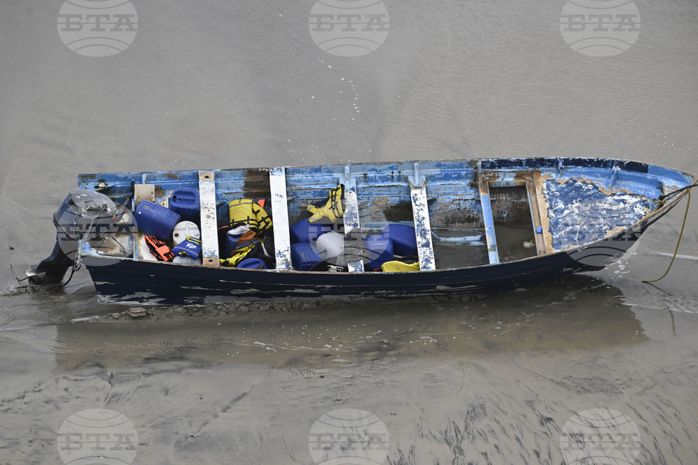 CORRECTION California Capsized Boat